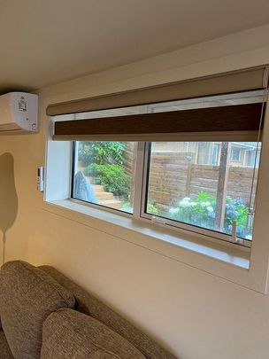 1 Bedroom Ultra Modern - Fully Furnished apartment - Photo 1