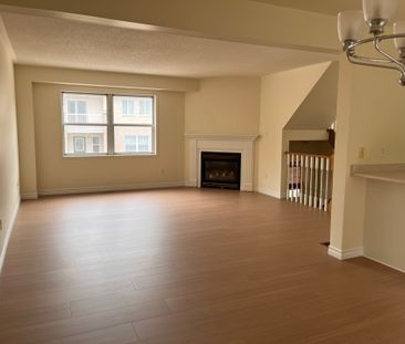 For Lease - 490 Veterans Drive Unit# 47, Barrie, Ontario - Photo 1