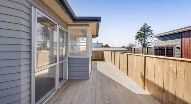 Charming 5BR Home with Deck & Pets OK! - Photo 1