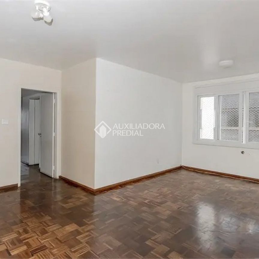 Apartamento com 3 quartos e 120m² para alugar em Rio Branco, Porto Alegre. - Foto 1