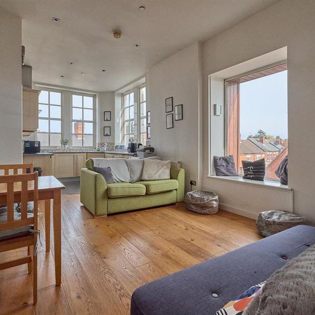 2 bedroom flat to rent - Photo 1