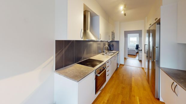 Karlagatan 3 A - Foto 1