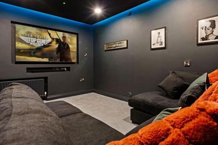 LUXURY STUDENT SHORT LET, 2 Asylum Road, Derry, BT48 7EZ - Photo 5