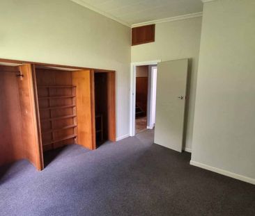 Looking for your next family home? - Photo 2