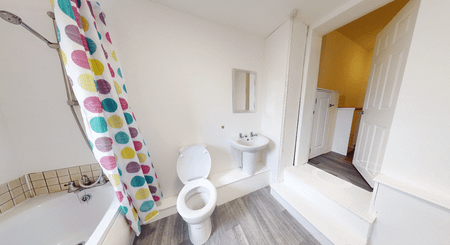 To Let: 2 Bedroom Flat Murray Street, Hartlepool, County Durham, TS26 8PF - Photo 4