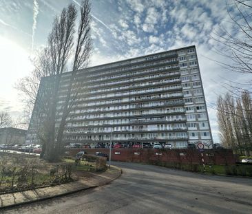 Gerenoveerd appartement met 2 slaapkamers en prachtig uitzicht - Photo 1