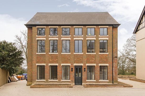 The Ridgeway, NW7 4BF, Mill Hill - Photo 1