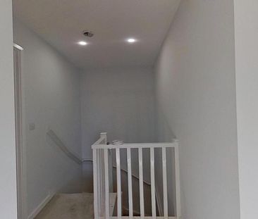 3 bedroom flat to rent - Photo 3