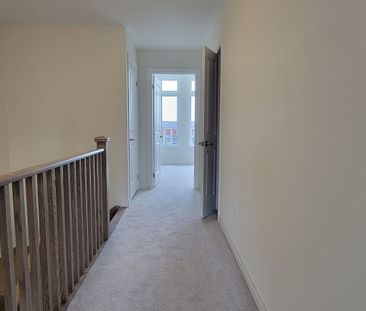 For Lease - 31 Cherry Hill, Barrie, Ontario - Photo 5