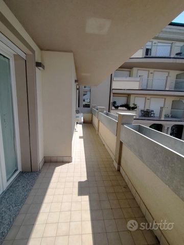 Bilocale arredato con posto auto coperto - Photo 4