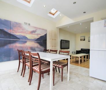 5 bedroom semi-detached house to rent - Photo 2