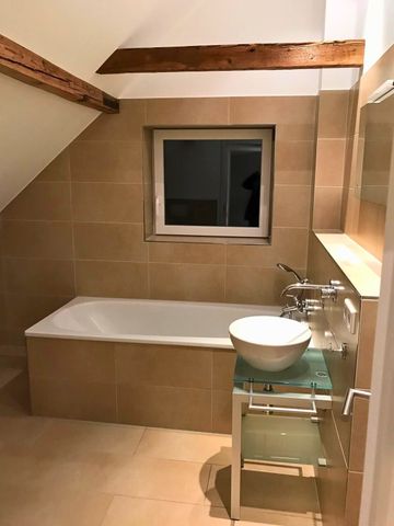 Sanierter Altbau mit besonderem Charme! Gehobene Ausstattung! - Photo 5