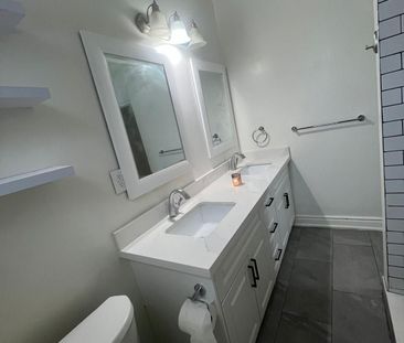 For Lease - 1528 Queen Street Unit# 1, Toronto, Ontario - Photo 6