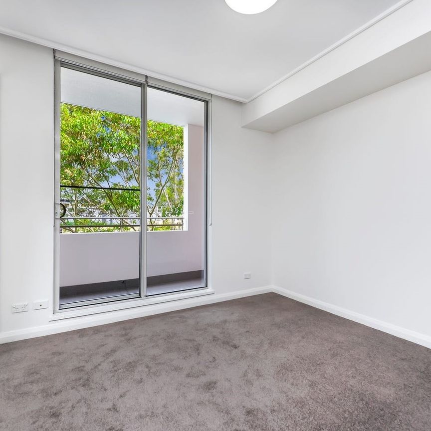 680/4 The Crescent, 2127, Wentworth Point Nsw - Photo 1