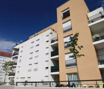 location Appartement T3 DE 58.86m² À VENISSIEUX - Photo 2