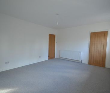 2 bedroom House To Let - Photo 2