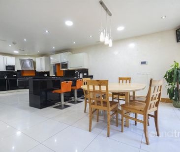 6 bedroom detached house to rent - Photo 6