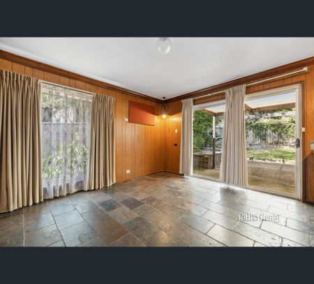 1/34 Sampson Drive, Mount Waverley, Vic 3149 - Photo 5