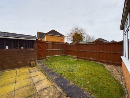 2 bedroom terraced house to rent - Photo 2