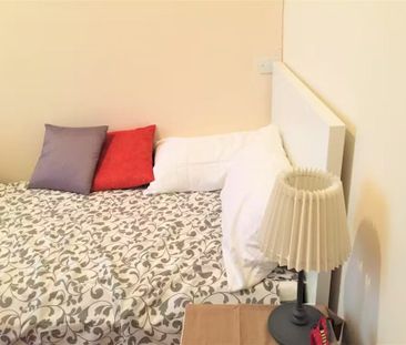 Via Castelfidardo, Florence, Tuscany 50137 - Foto 2