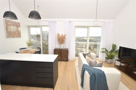 North Quay, Hayle, Cornwall, TR27 - Photo 2