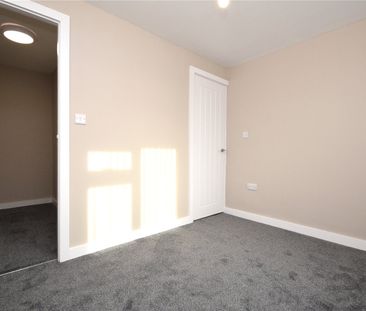 84, Springfield Avenue, Morley, Leeds, West Yorkshire, LS27 9PW - Photo 6