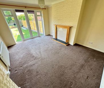 3 bedroom semi-detached bungalow to rent - Photo 1