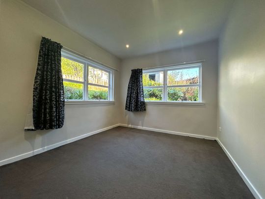 Spacious two bedroom apartment - Photo 1