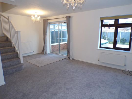 3 bedroom link detached house to rent - Photo 1