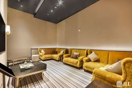 Thames City, London SW8 - Photo 4