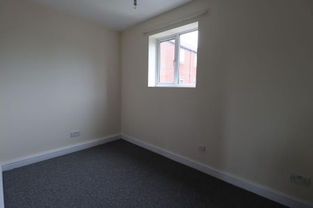 2 bedroom property to rent - Photo 2