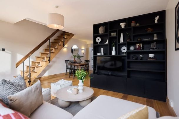 3 bedroom terraced house to rent - Photo 1