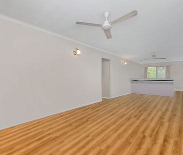 Spacious 2-Bedroom Unit in Railway Estate! - Photo 2