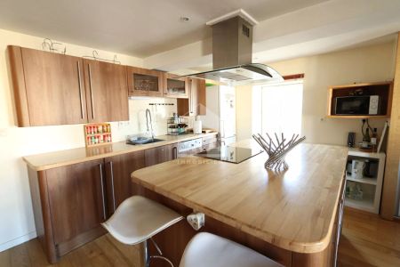 Maison meublée Saint Jean De La Ruelle 3 pièce(s) 67 m2 carrez 86m² au sol - Photo 2