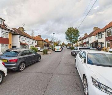 Highfield Road, Woodford Bridge, Essex, IG8 - Photo 1