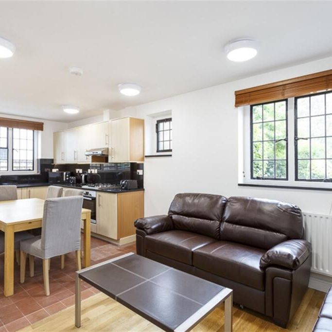 Elm Avenue, Ealing, London W5 - Photo 1