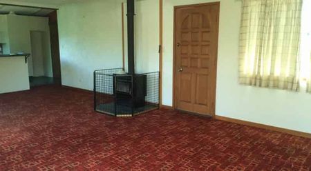 Warm & Sunny Hawea Home – Comfort, Convenience, and Lifestyle - Photo 2