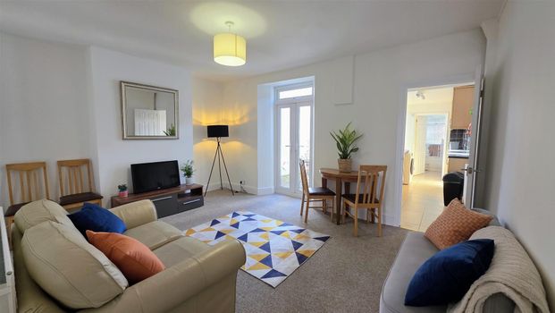 Hanham Road, Hanham, Bristol - Photo 1