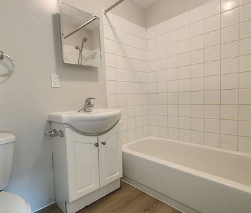 149 Penetang Street - 2, Unit 2, Barrie ON L4M 1V9 - Photo 2