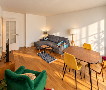 Appartement ancien de 55 m² à Paris - Photo 2