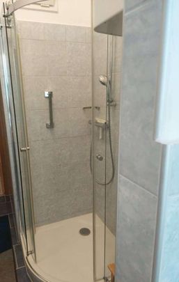 Perfekt für Singles oder Paare, die zentrumsnah und trotzdem ruhig wohnen möchten - Photo 1