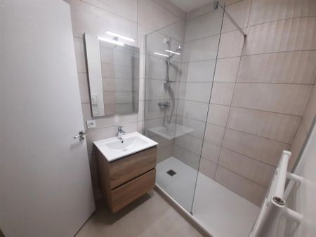 Location Appartement 2 pièces 52m² VALENCE 26000 - Photo 4