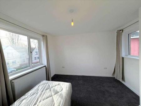 St Werburgh Crescent, Rochester, ME3 - Photo 3