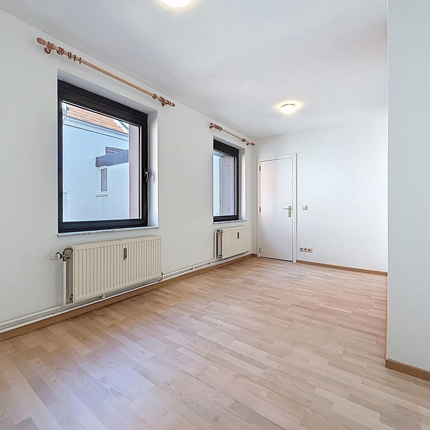 Woning met vijf slaapkamers in Ixelles - Photo 1