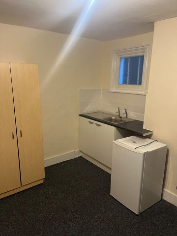 Room in a Shared House, Pepys Road, SE14 - Photo 4