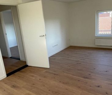 Appartement te huur in Lanaken voor € 700 met 1 slaapkamer - Photo 6