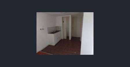 Large Family Home - Photo 4