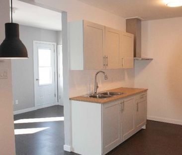 4 ½ RÉNOVÉ – 3e ETAGE – DISPONIBLE IMMÉDIATEMENT SECTEUR LAPROVIDENCE - Photo 4
