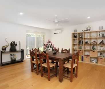 Serene Three Bedroom Home with Pool - Photo 3