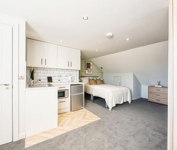Studio to rent - Photo 2